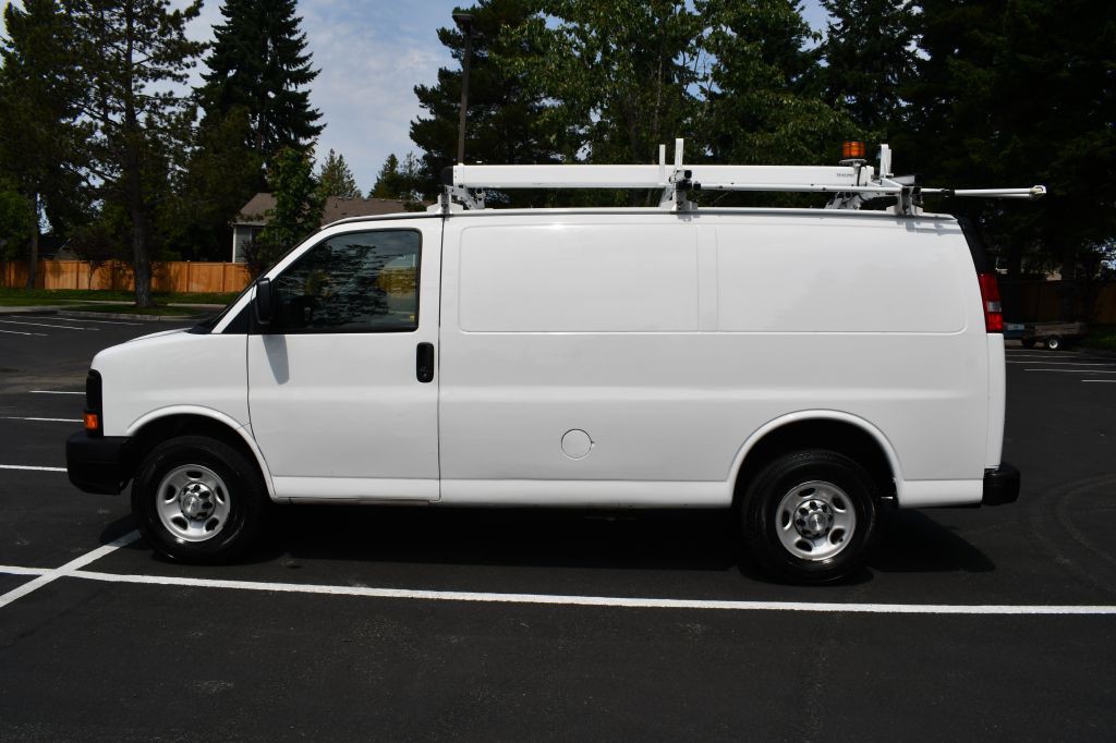 2016 Chevrolet Express Image 11
