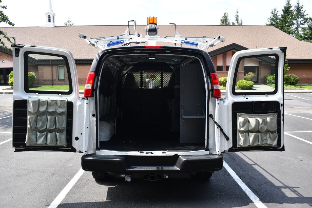 2016 Chevrolet Express Image 12