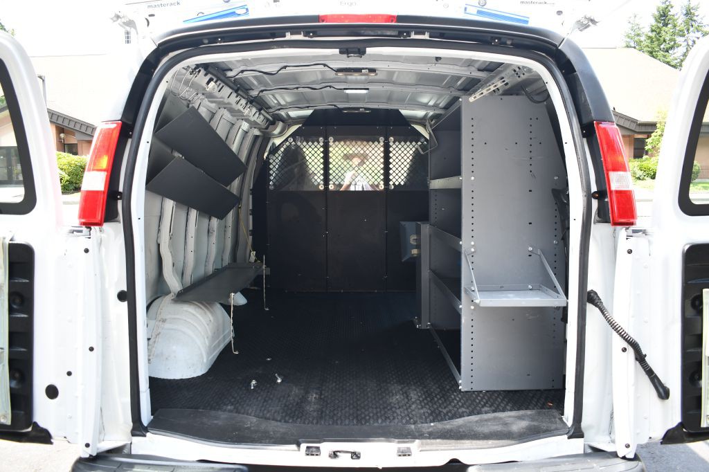 2016 Chevrolet Express Image 13