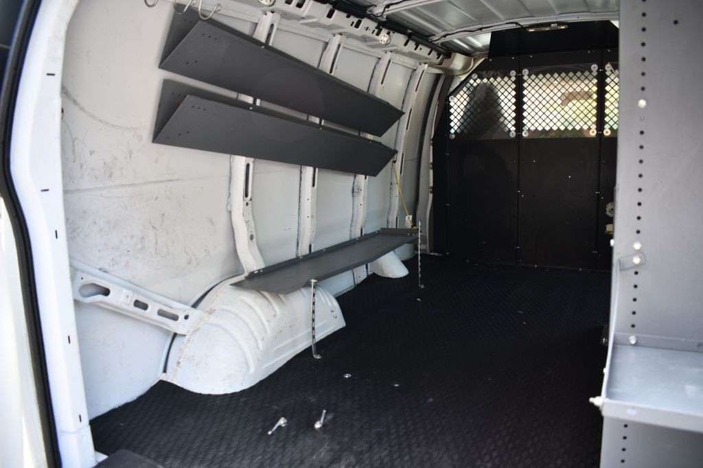 2016 Chevrolet Express Image 14
