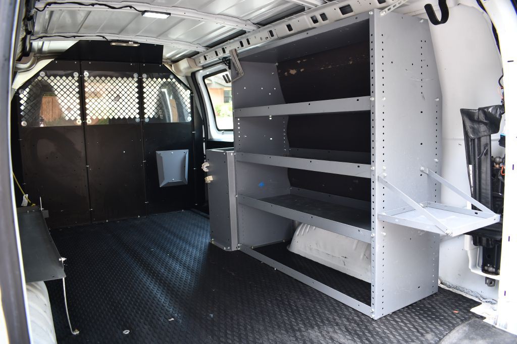 2016 Chevrolet Express Image 15