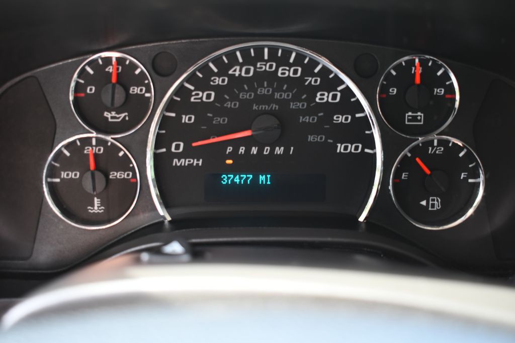 2016 Chevrolet Express Image 30