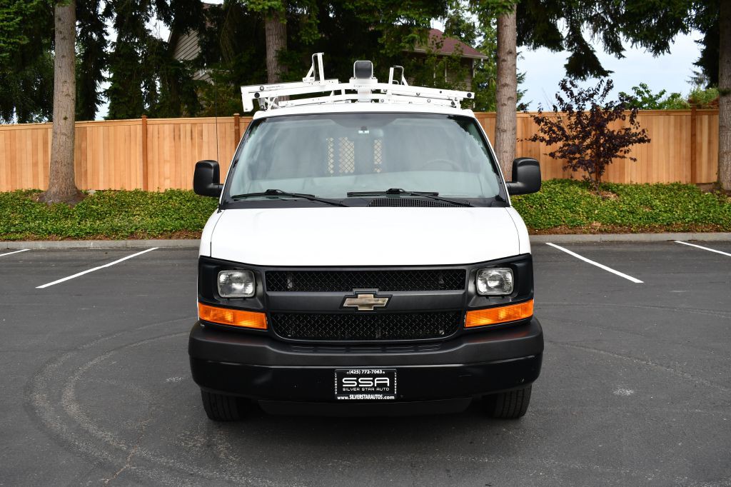 2016 Chevrolet Express Image 3