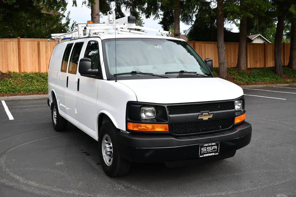 2016 Chevrolet Express Image 4