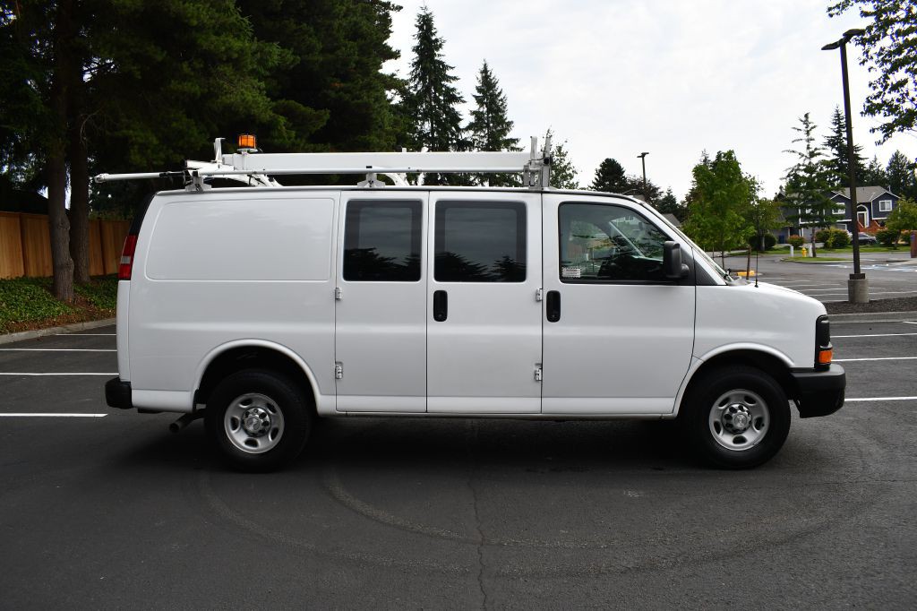 2016 Chevrolet Express Image 6