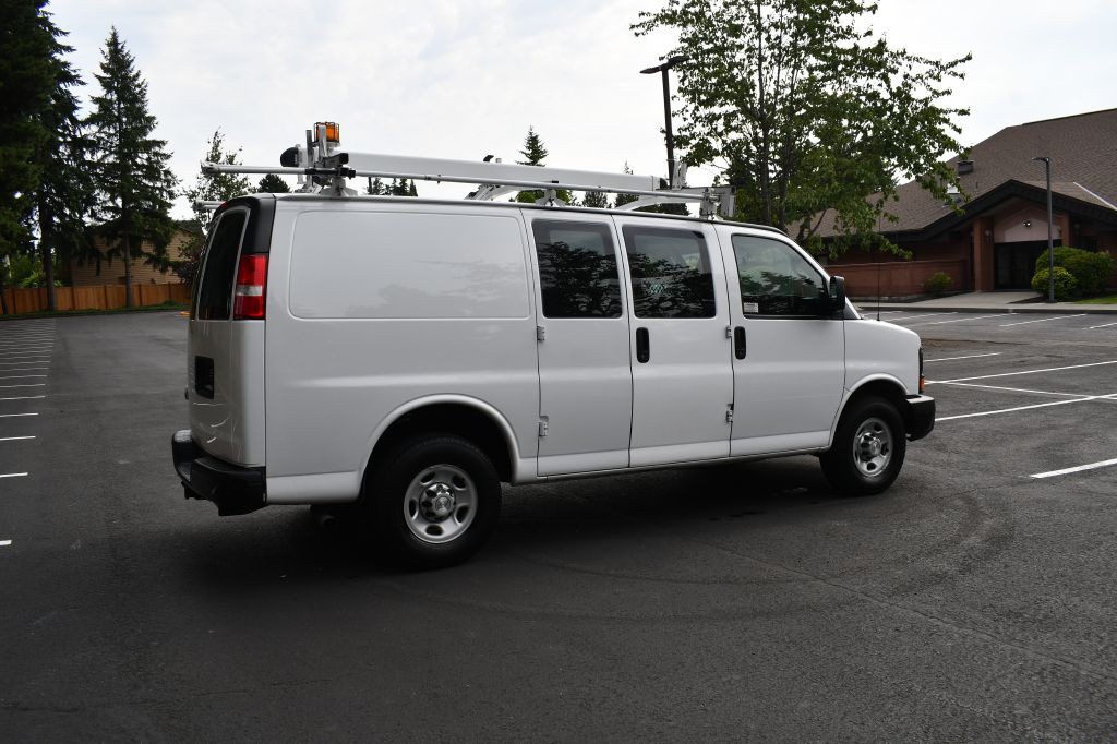 2016 Chevrolet Express Image 7
