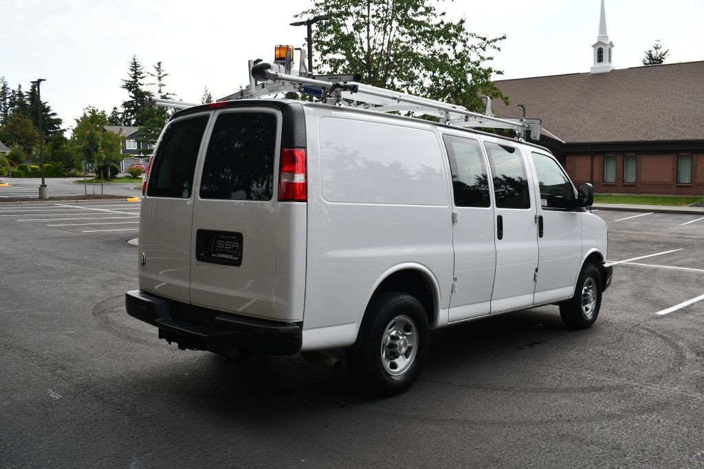 2016 Chevrolet Express Image 8