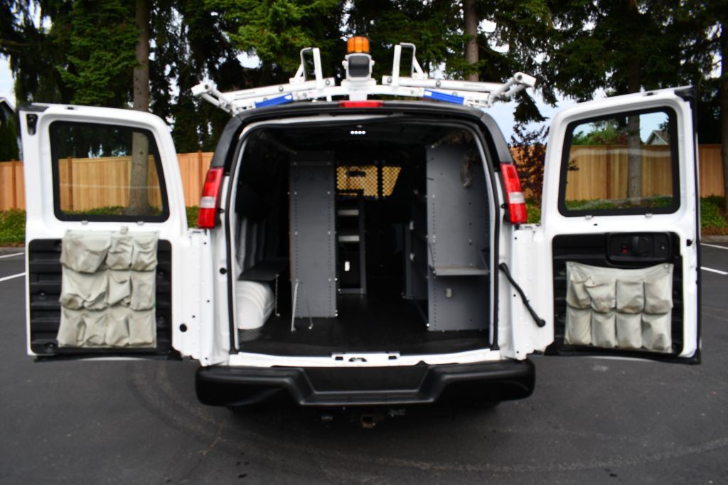 2016 Chevrolet Express Image 15