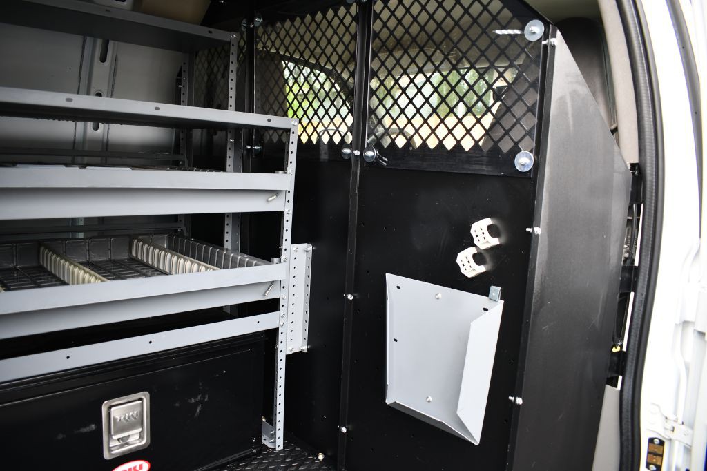 2016 Chevrolet Express Image 24