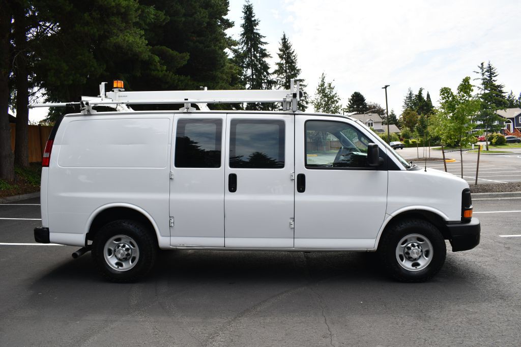 2016 Chevrolet Express Image 5