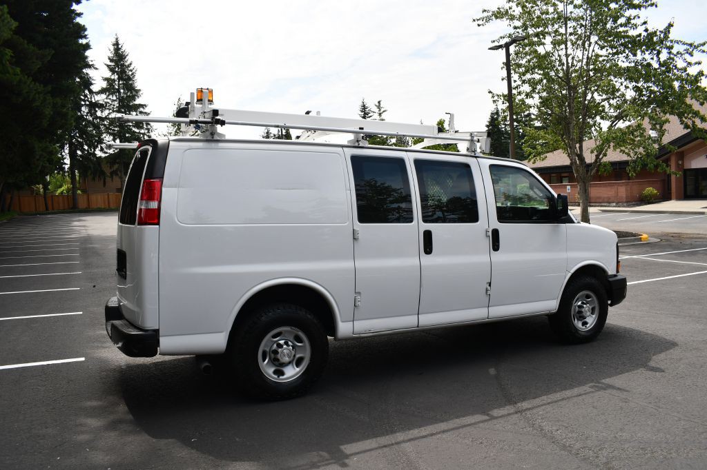 2016 Chevrolet Express Image 6