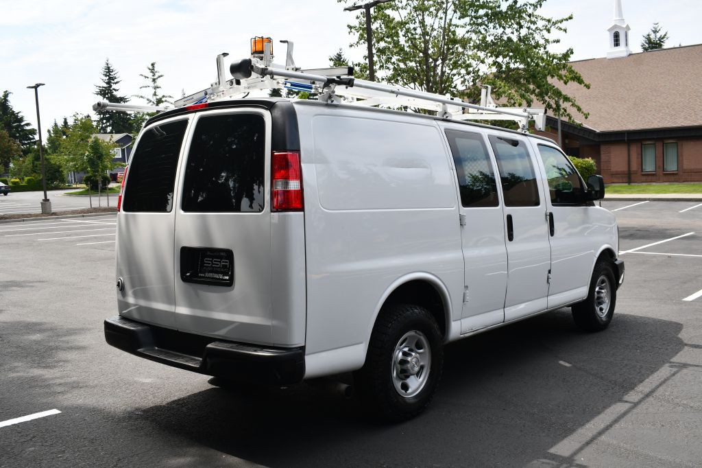 2016 Chevrolet Express Image 7