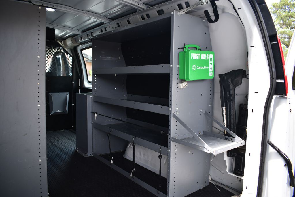 2016 Chevrolet Express Image 16