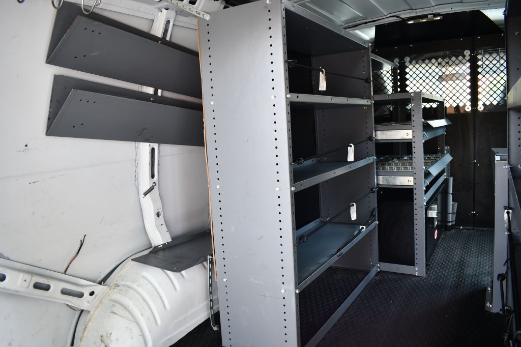 2016 Chevrolet Express Image 17