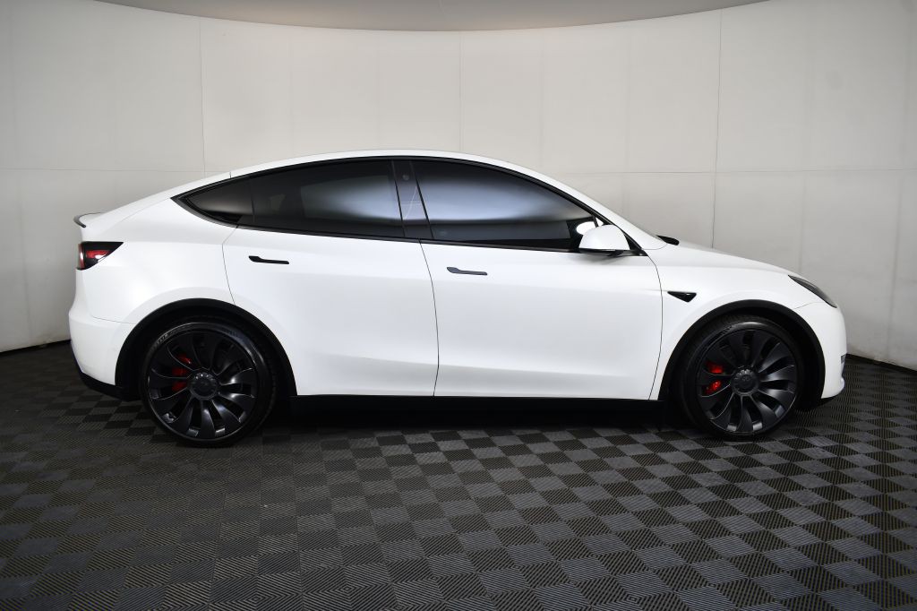 2022 Tesla Model Y Image 5