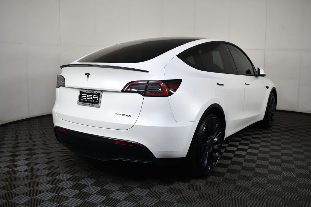 2022 Tesla Model Y Image 8