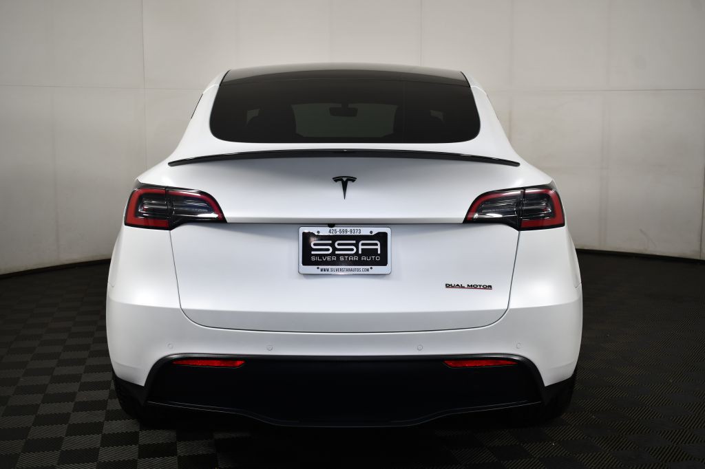 2022 Tesla Model Y Image 9
