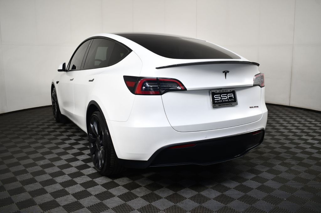 2022 Tesla Model Y Image 10