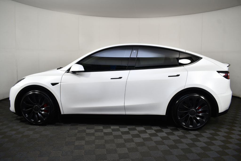2022 Tesla Model Y Image 12