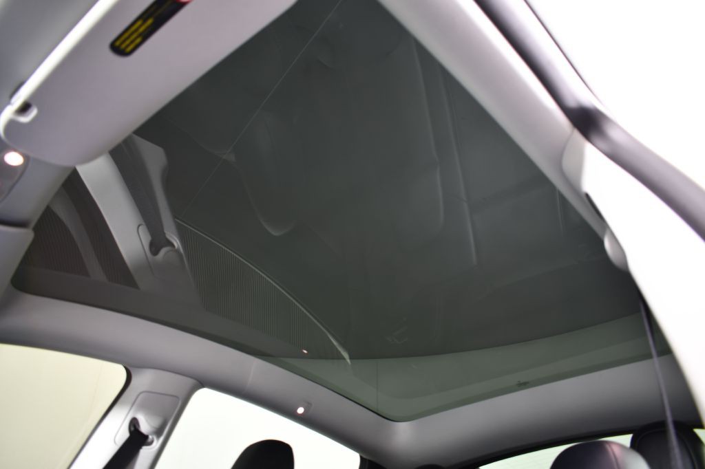 2022 Tesla Model Y Image 34