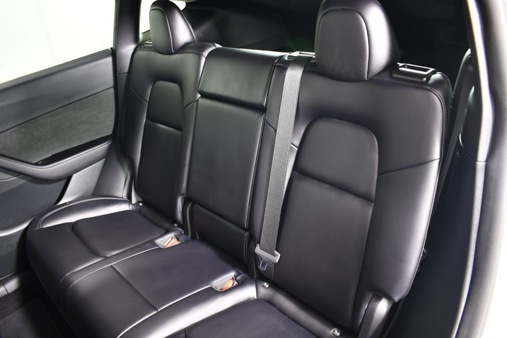 2022 Tesla Model Y Image 25