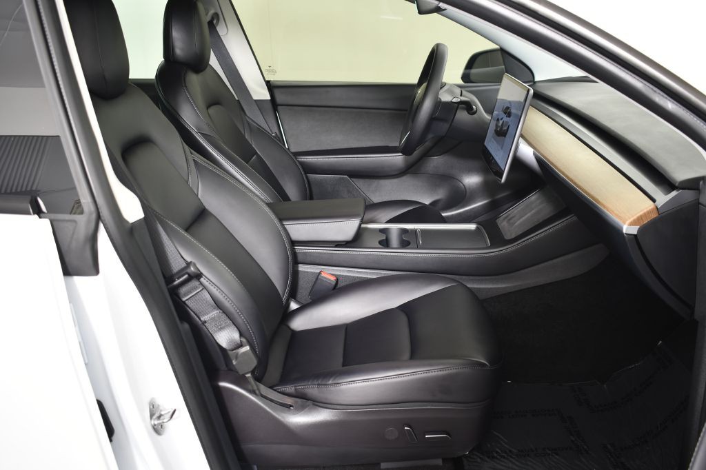 2022 Tesla Model Y Image 26