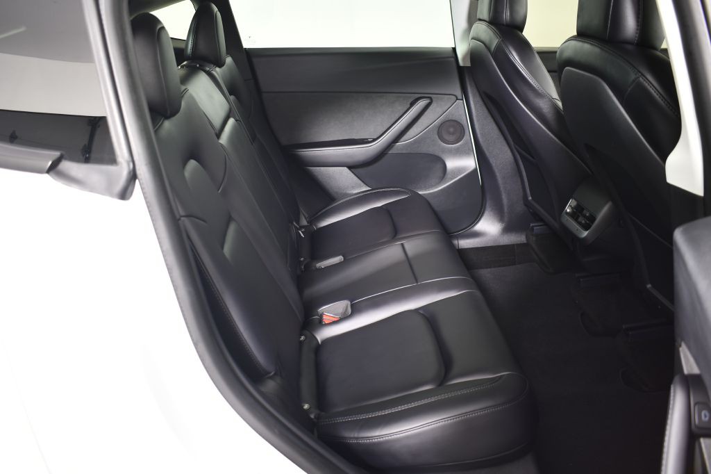 2022 Tesla Model Y Image 29