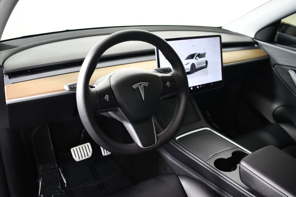 2022 Tesla Model Y Image 30