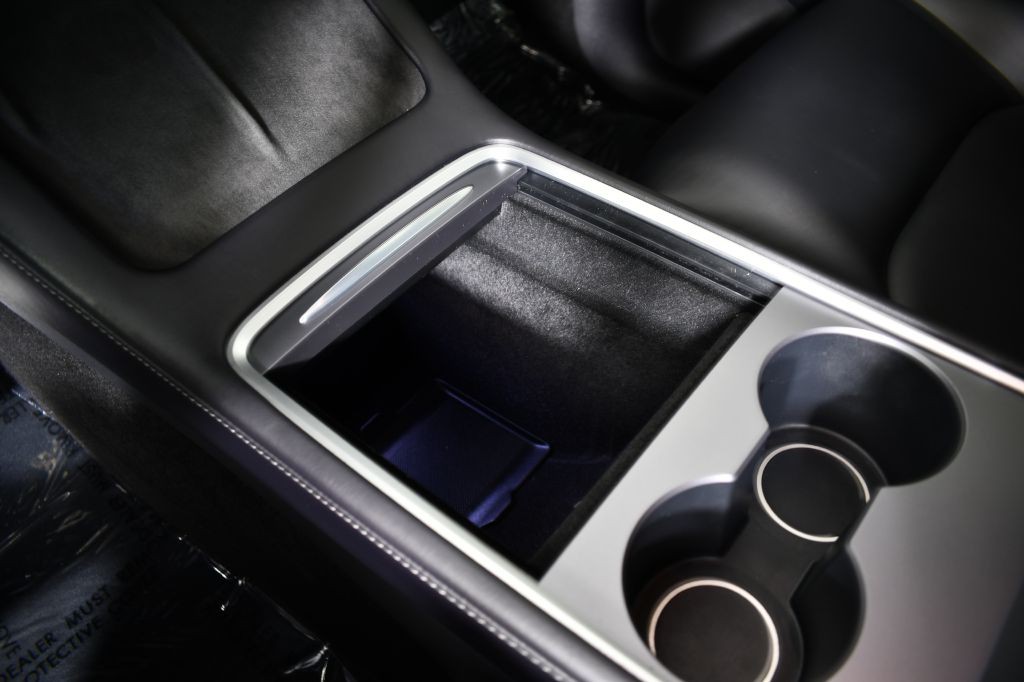 2022 Tesla Model Y Image 37