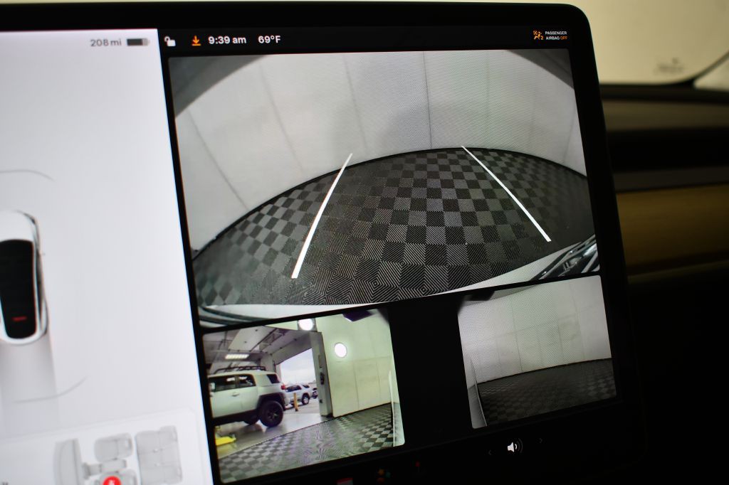 2022 Tesla Model Y Image 39