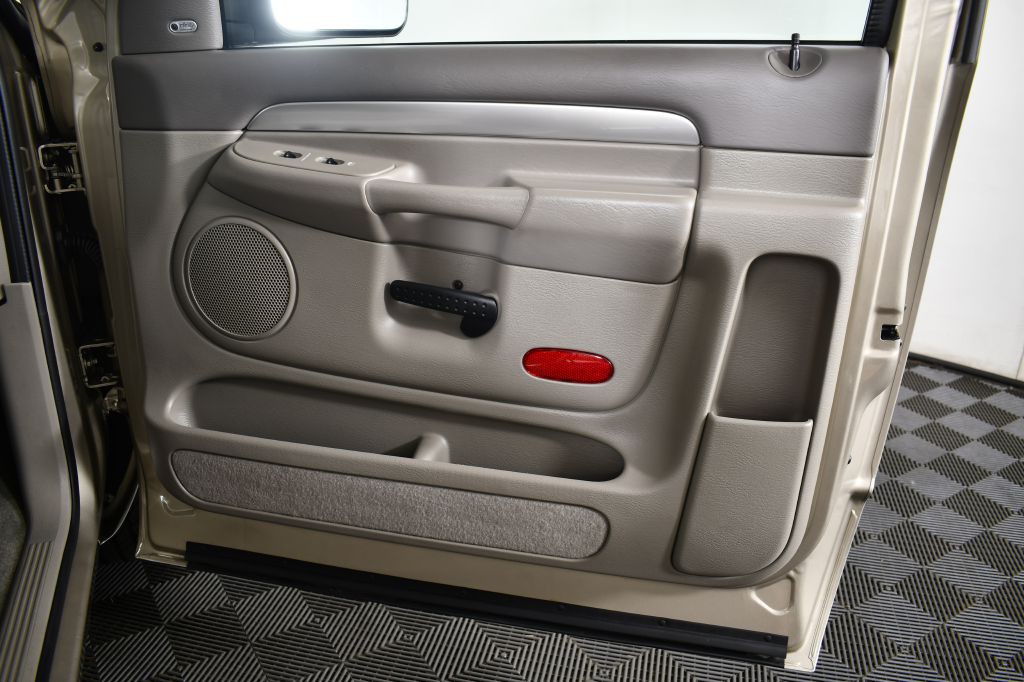 2004 Dodge Ram 2500 Image 42