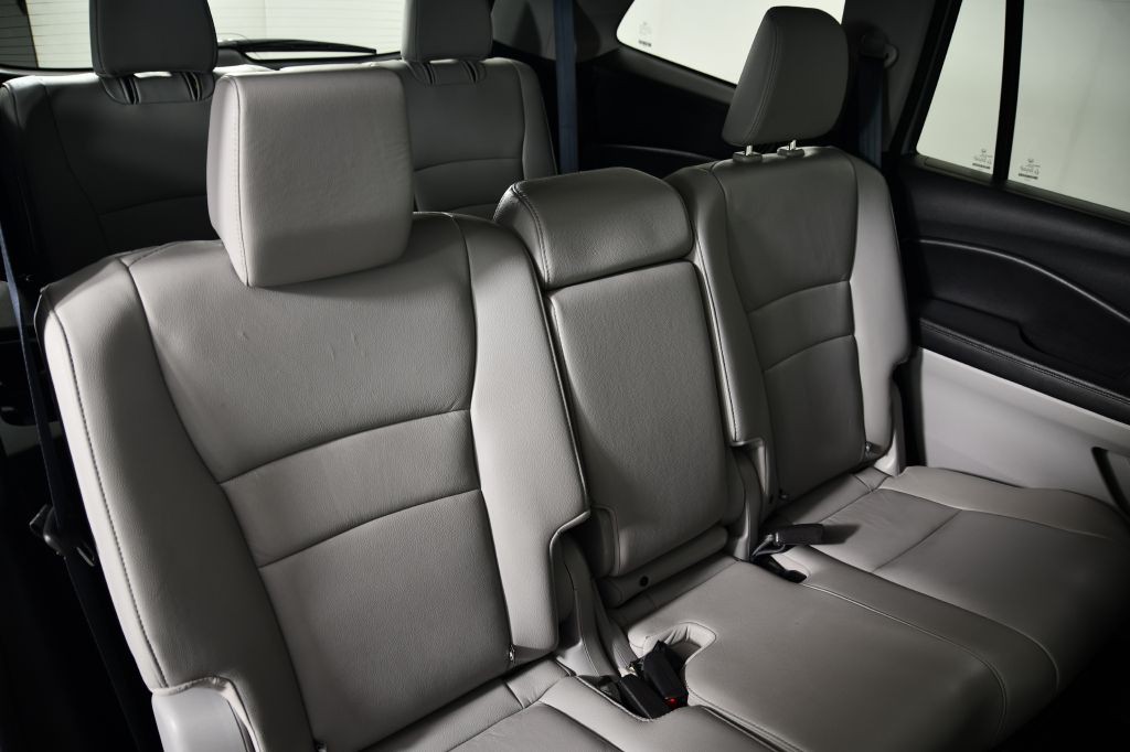 2017 Honda Pilot Image 25