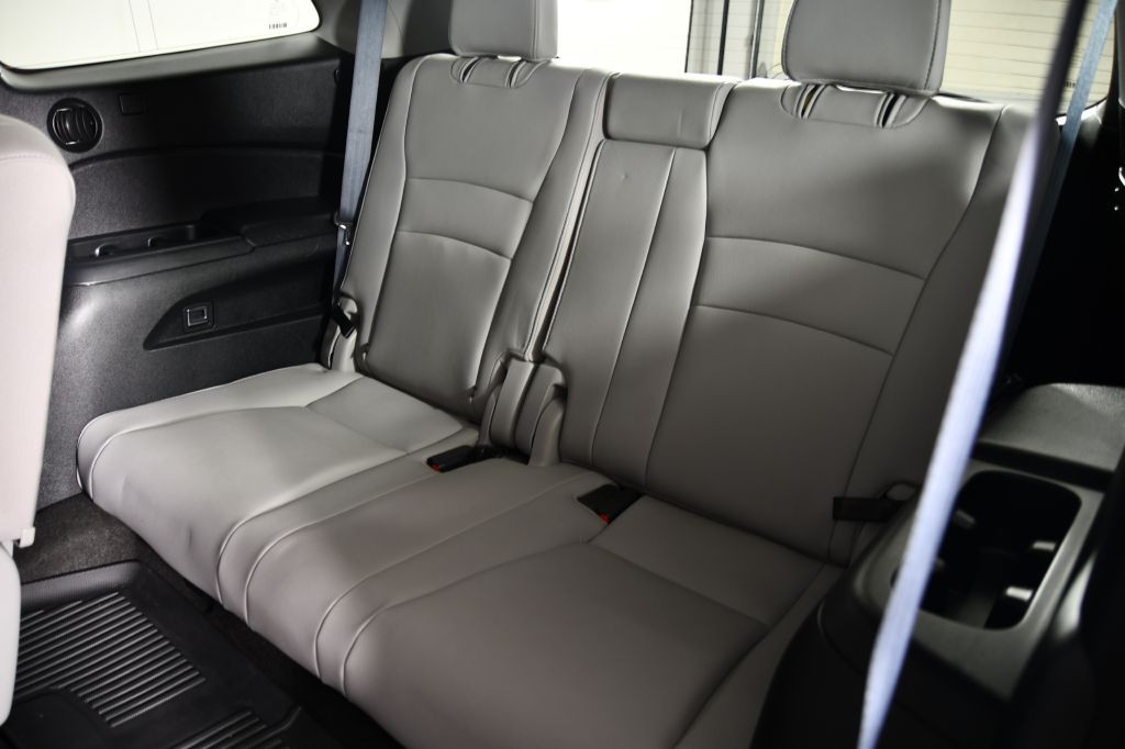 2017 Honda Pilot Image 28