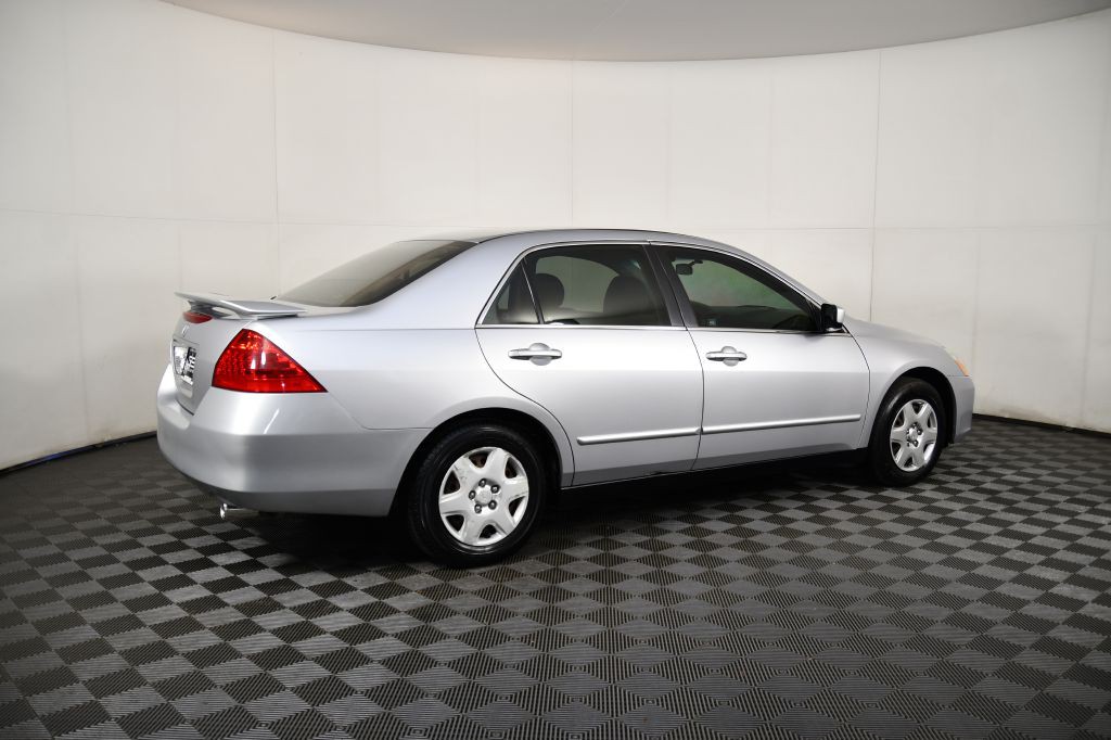2007 Honda Accord Image 8