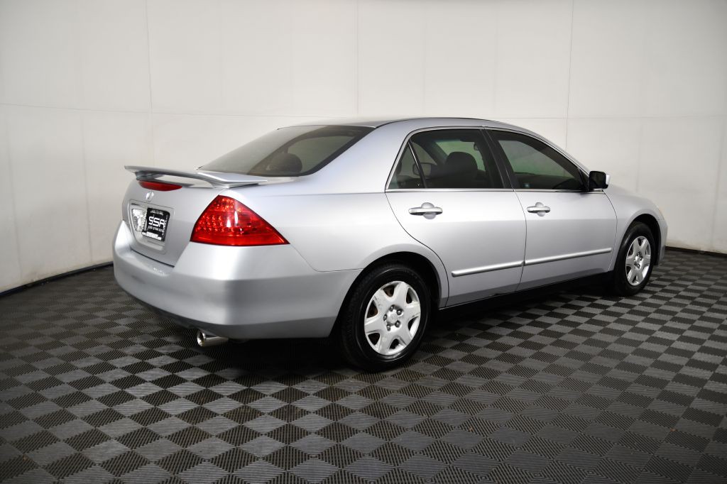2007 Honda Accord Image 9