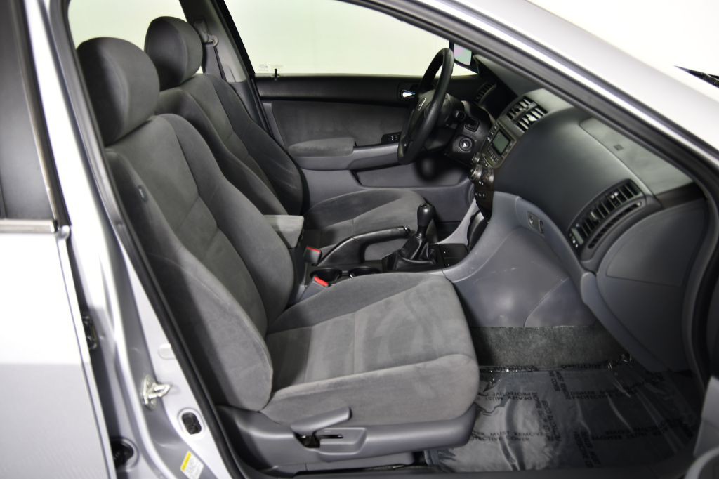 2007 Honda Accord Image 30