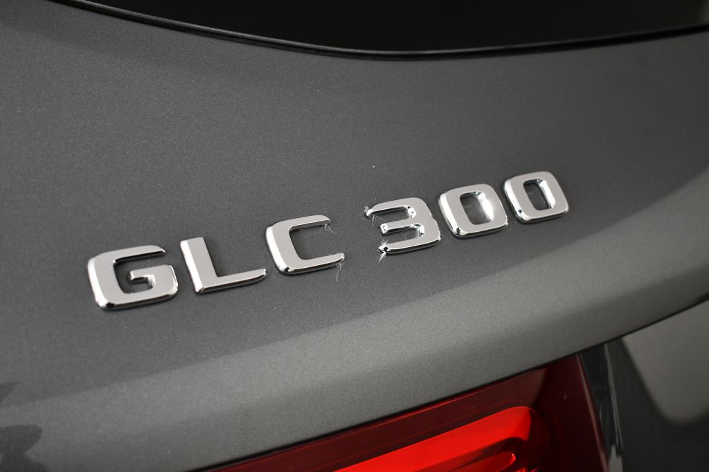 2018 Mercedes-Benz GLC-Class Image 14