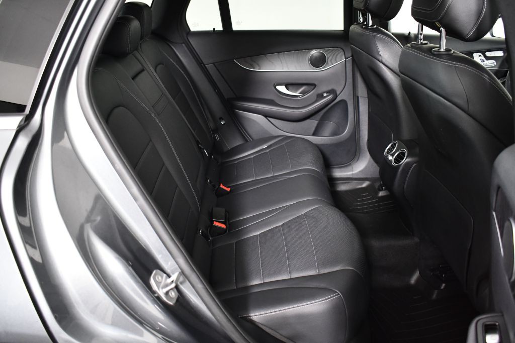 2018 Mercedes-Benz GLC-Class Image 25