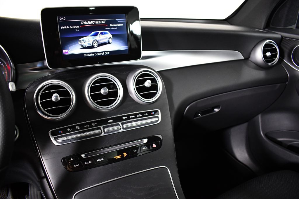 2018 Mercedes-Benz GLC-Class Image 33