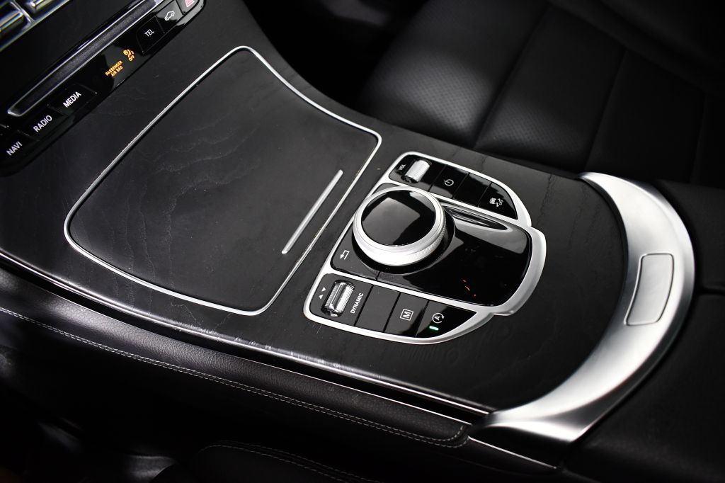 2018 Mercedes-Benz GLC-Class Image 37