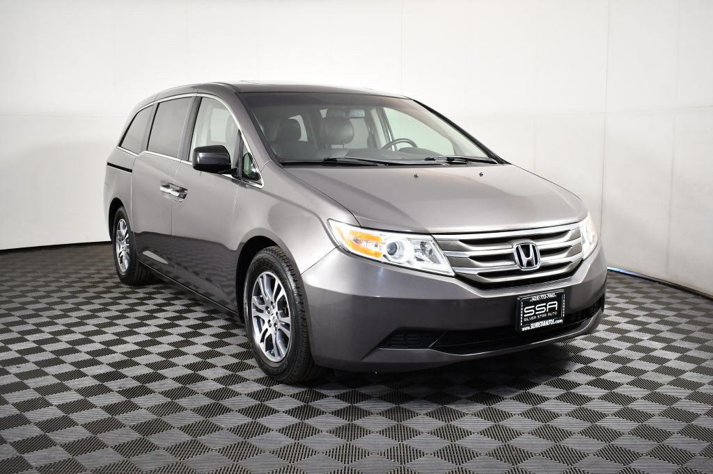 2011 Honda Odyssey Image 3