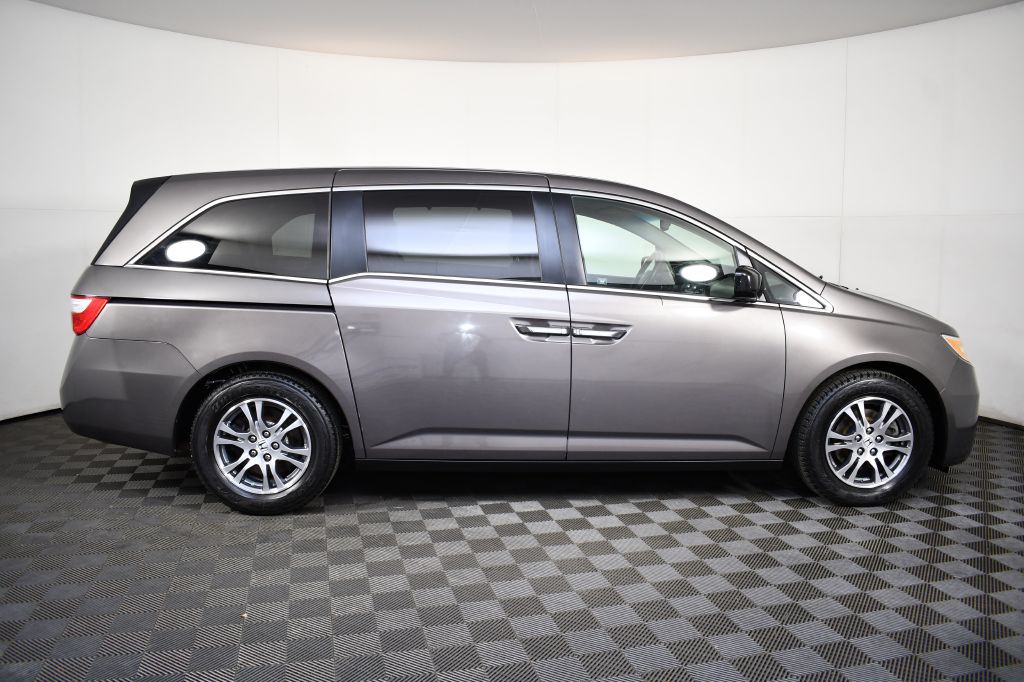 2011 Honda Odyssey Image 5