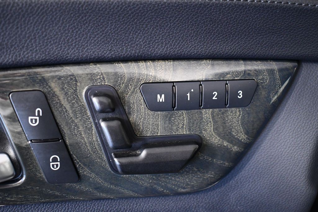 2014 Mercedes-Benz CLS-Class Image 54