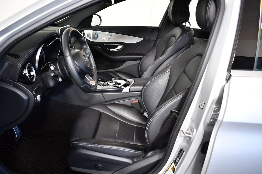2016 Mercedes-Benz C-Class Image 19
