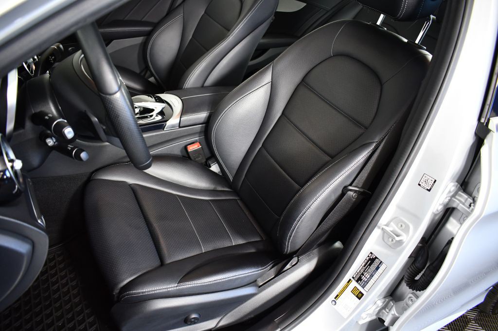 2016 Mercedes-Benz C-Class Image 20