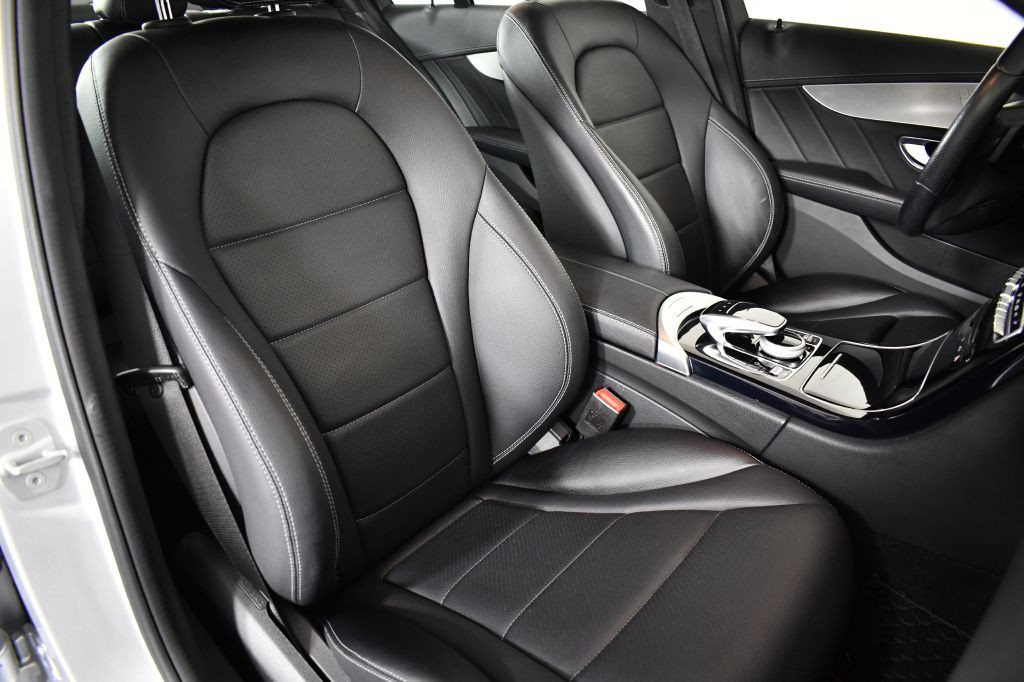 2016 Mercedes-Benz C-Class Image 23