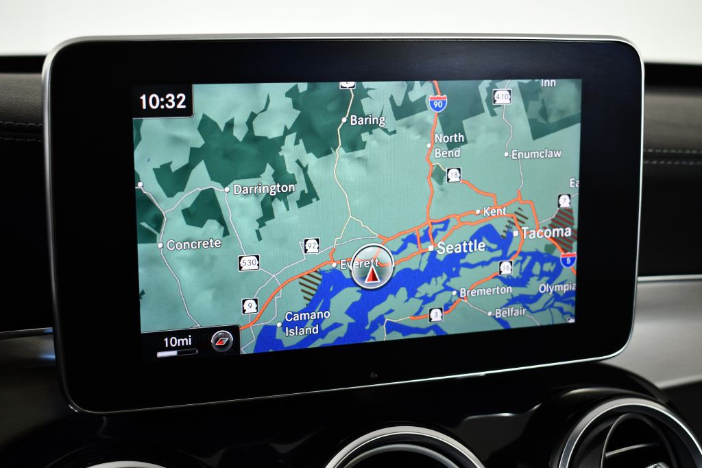 2016 Mercedes-Benz C-Class Image 34