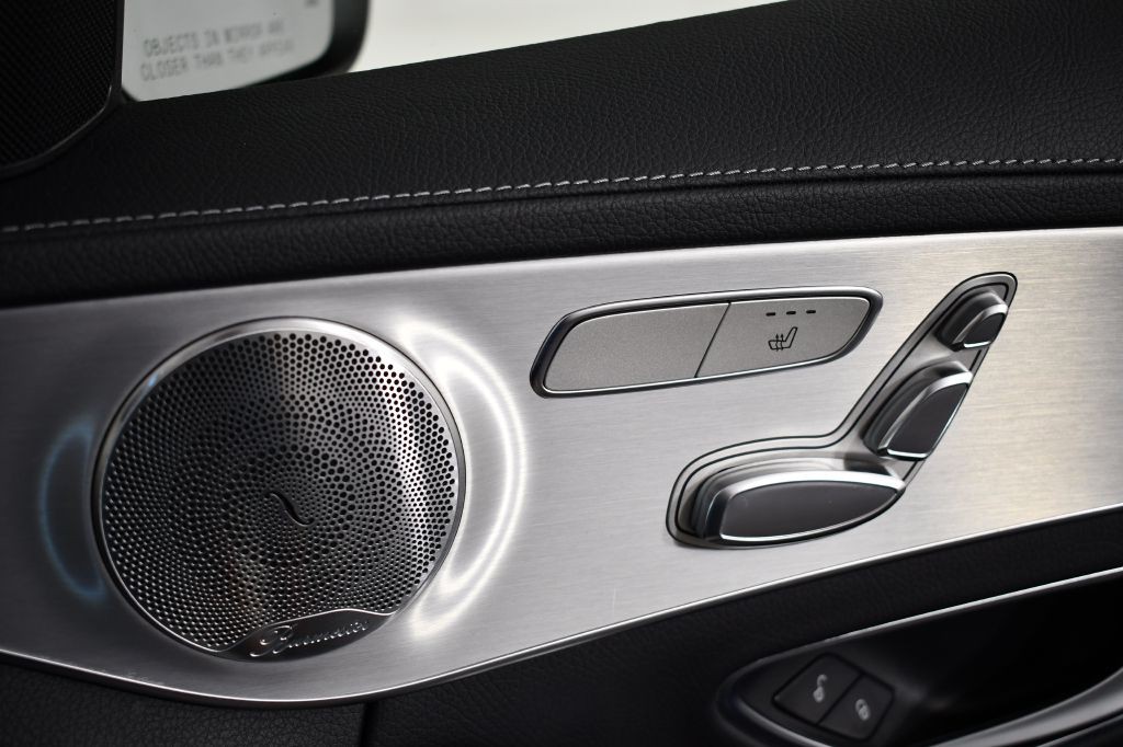 2016 Mercedes-Benz C-Class Image 50