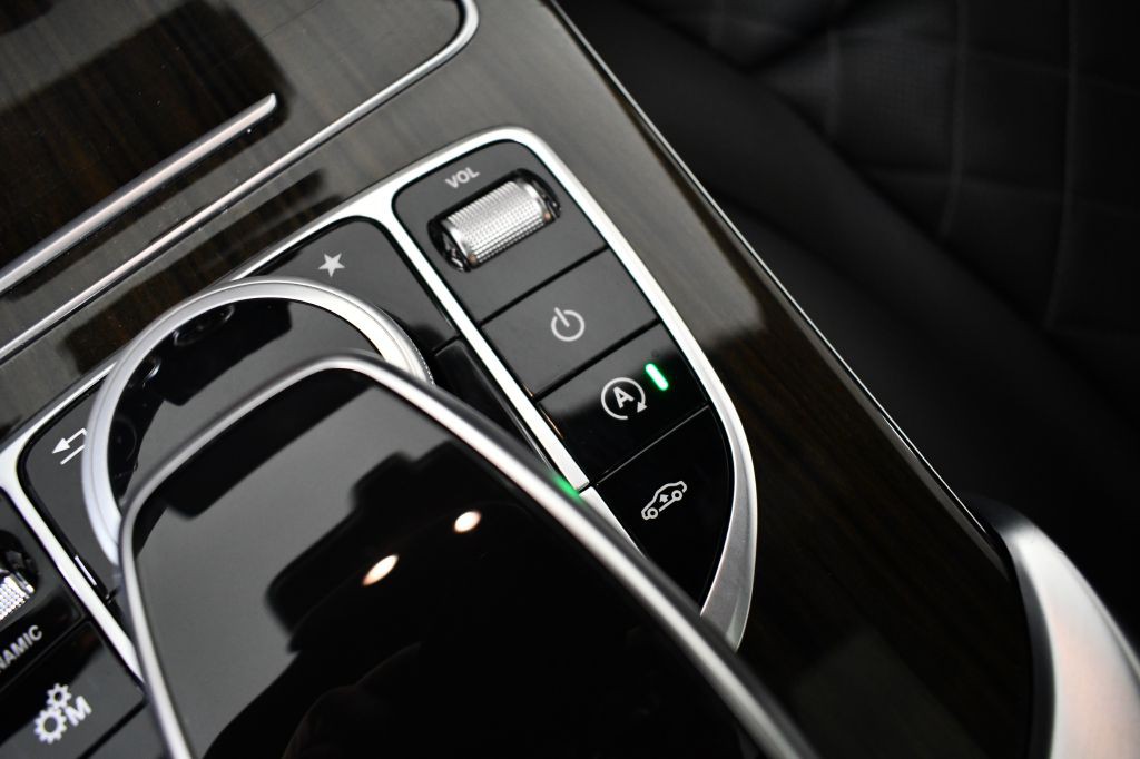 2018 Mercedes-Benz GLC-Class Image 42