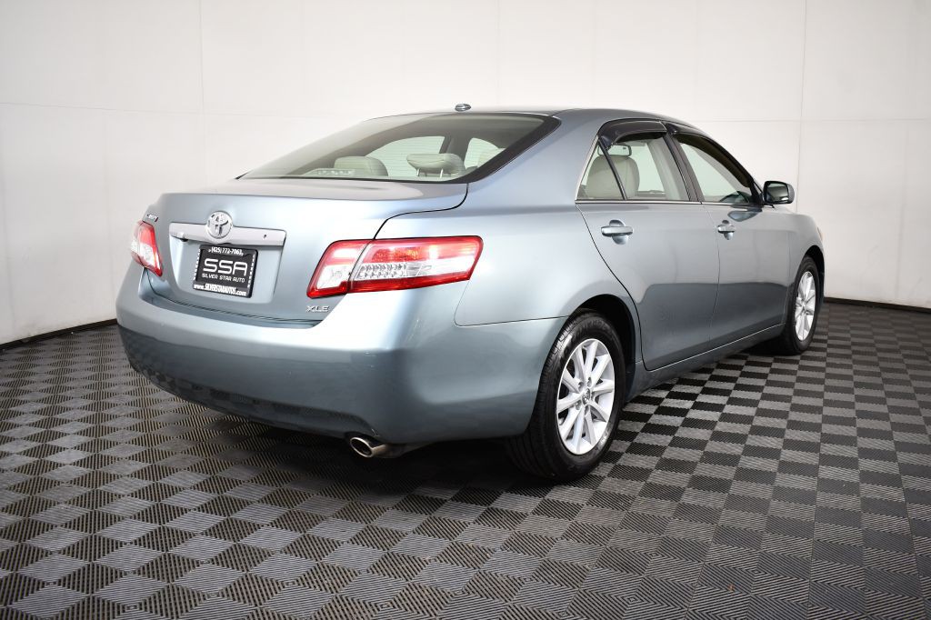 2011 Toyota Camry Image 7